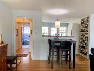 Adorable Cottage-Style 2 Bedroom Saratoga Home on Large Lot!