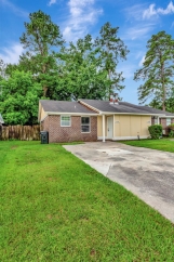 Charming 2-Bedroom Duplex in Gadsden Acres – Available Now!