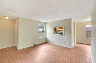 Charming 2-Bedroom Duplex in Gadsden Acres – Available Now!