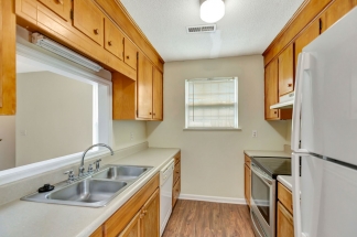 Charming 2-Bedroom Duplex in Gadsden Acres – Available Now!