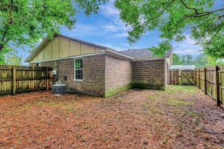 Charming 2-Bedroom Duplex in Gadsden Acres – Available Now!