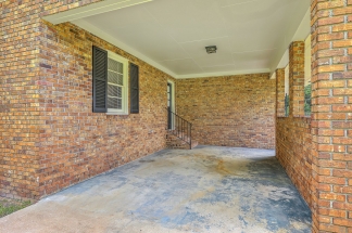 Spacious and Charming Brick Ranch in the Heart of Summerville