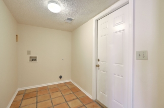 Home in Crowfield Plantation!