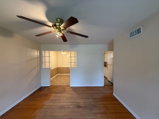 Available for Showing Now! 18-Month Lease Offer!! ***SPECIAL 50% OFF 1ST FULL MONTH'S RENT ~ IF 18-MONTH LEASE SIGNED***    Charming 4 bedroom home in Warr Acres!