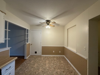 Available for Showing Now! 18-Month Lease Offer!! ***SPECIAL 50% OFF 1ST FULL MONTH'S RENT ~ IF 18-MONTH LEASE SIGNED***    Charming 4 bedroom home in Warr Acres!