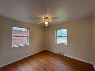 Available for Showing Now! 18-Month Lease Offer!! ***SPECIAL 50% OFF 1ST FULL MONTH'S RENT ~ IF 18-MONTH LEASE SIGNED***    Charming 4 bedroom home in Warr Acres!