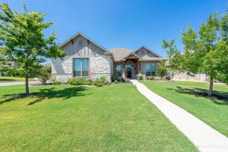 Beautiful Home in The Groves (Belton ISD)!