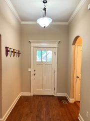 Traditional 3 Bedroom Home For Lease! Apply Today!