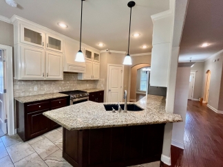 Traditional 3 Bedroom Home For Lease! Apply Today!