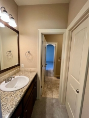 Traditional 3 Bedroom Home For Lease! Apply Today!