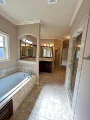 Traditional 3 Bedroom Home For Lease! Apply Today!