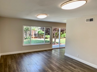 Cute Single Level Home in Great Neighborhood