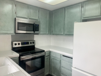 Beautiful Two Bedroom Townhouse Available Close to 280!