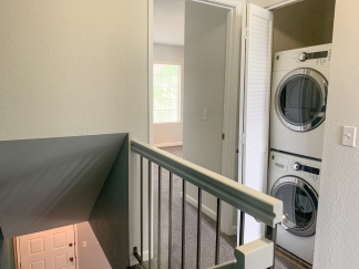 Beautiful Two Bedroom Townhouse Available Close to 280!