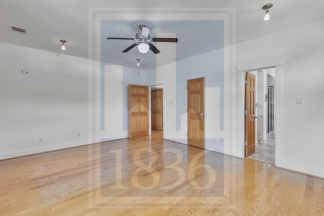 404 W Monroe St, Unit B - R25 - Pink team
