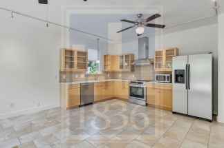 404 W Monroe St, Unit B - R25 - Pink team
