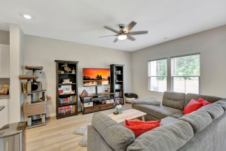 Beautiful 3-bedroom, 2.5-bathroom townhome now available in North Charleston!