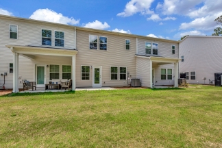 Beautiful 3-bedroom, 2.5-bathroom townhome now available in North Charleston!