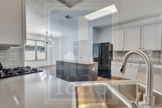 1204 Thackeray Ln - HW+ - R25 - Red Team