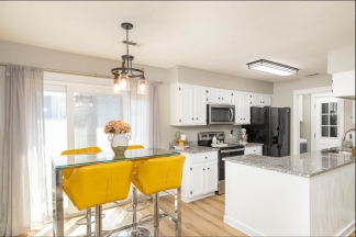 BEAUTIFUL 3 Bedroom 2 Full bath home located in Bentonville!!!!