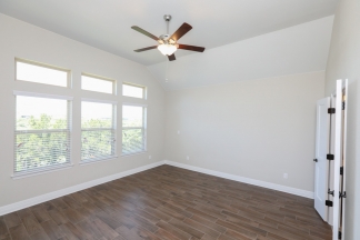 5108 Alonso Drive - NO SIGNS - HW+ - R15 - Blue Team