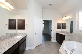 5108 Alonso Drive - NO SIGNS - HW+ - R15 - Blue Team