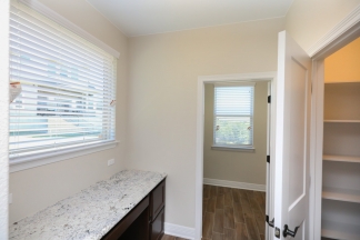 5108 Alonso Drive - NO SIGNS - HW+ - R15 - Blue Team