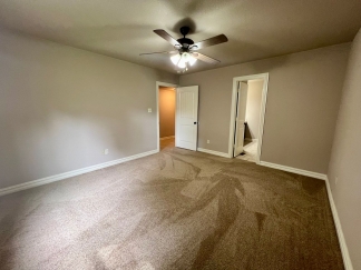 Beautiful 4 Bedroom/2.5 Bathroom Duplex COMING SOON!
