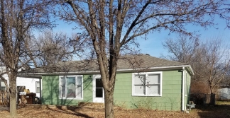 2 Bedroom with Large Kitchen Trash and Mowing Included