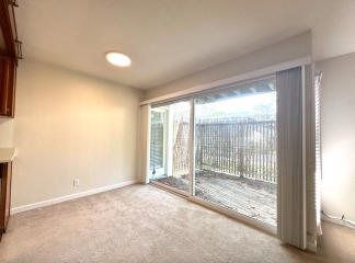 Mountain View 1 Bedroom Ground Floor Unit - Great Location!