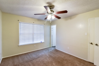 Cute 2 Bedroom Kennedale Half Duplex