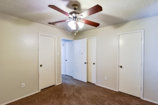 Cute 2 Bedroom Kennedale Half Duplex
