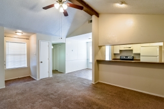 Cute 2 Bedroom Kennedale Half Duplex