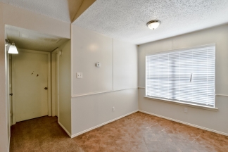 Cute 2 Bedroom Kennedale Half Duplex