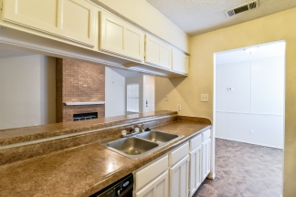Cute 2 Bedroom Kennedale Half Duplex