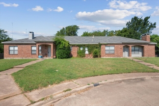 Quiet Cedar Hill Duplex on a Cul-d-sac