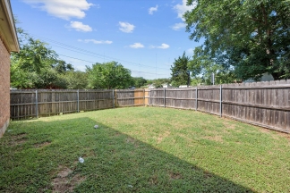 Quiet Cedar Hill Duplex on a Cul-d-sac