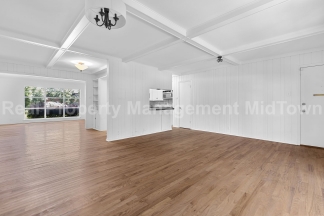 Live Elevated in the Heart of Viridian – Stunning Island Townhome!