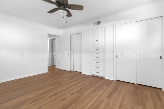Live Elevated in the Heart of Viridian – Stunning Island Townhome!