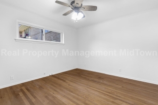 Live Elevated in the Heart of Viridian – Stunning Island Townhome!