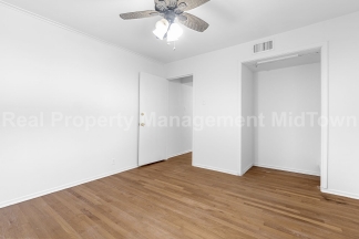 Live Elevated in the Heart of Viridian – Stunning Island Townhome!
