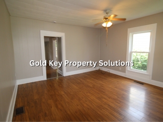 Updated 2 BR 1 BA House with Garage and Central Air (SECTION 8 APPROVED)