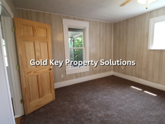 Updated 2 BR 1 BA House with Garage and Central Air (SECTION 8 APPROVED)