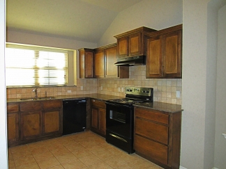 Pleasing 3 Bedroom Home in Deer Creek!  Move In Special No Pro-rate With 18 Month Lease!