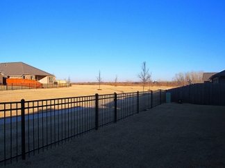 Pleasing 3 Bedroom Home in Deer Creek!  Move In Special No Pro-rate With 18 Month Lease!