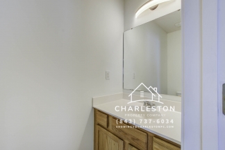 141 Old Tree Road - Available 10/10