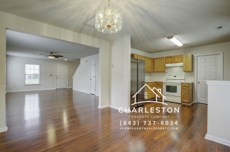 141 Old Tree Road - Available 10/10