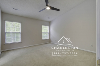 141 Old Tree Road - Available 10/10
