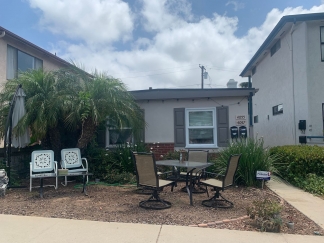 One Bedroom Apartment Walking Distance to Crown Point!