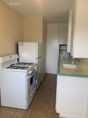One Bedroom Apartment Walking Distance to Crown Point!